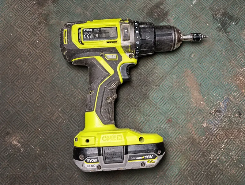 Perceuse-visseuse Ryobi RPD18 utilisée pendant un an